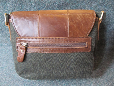 Preview: Ledertasche mit dunklem Überwurf